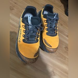 New balance fresh foam more trail v3 - moderate use - size 11